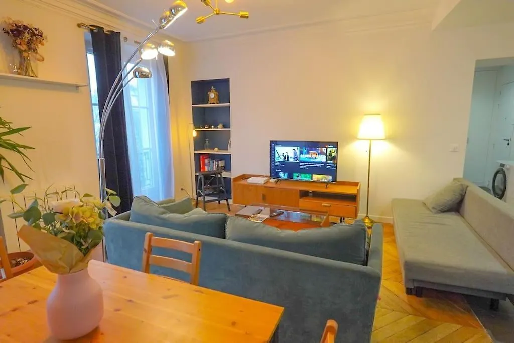 Cozy Spacious Flat@Pigalle Париж 0*,